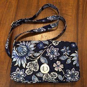 Vera Bradley stunning crossbody purse with lock